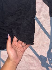 Black Long Sleeve Mesh Top.SIZE-28-34.