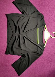 Simplicity Pullover Crop Top