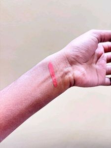 BEAUTE Gloss Girl Lipstick – Shade 02 Naked