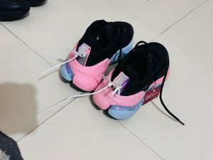 Adidas Women&#39;s AlphaBoost V2 Black RunningShoes