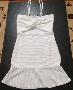 Chic White Cutout Bodycon Dress SIZE :- M