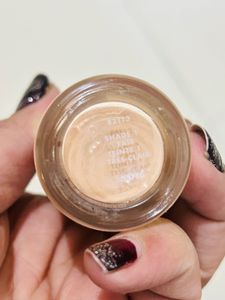 Fair Skin Tone Halo Glow Liquid Filter Foundation