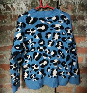 Blue Leopard print sweater