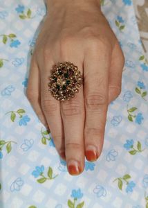 Elegant Gemstone Ring