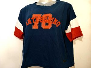 🎄Buy 1, Get 1 Free🎁L/ XL Vintage Crop Tshirt