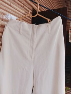 Beautiful White Flared Pant💞