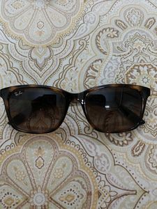 Ray-Ban Sunglasses with case