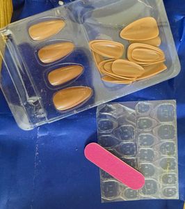 Savana Glossy Press on Nails