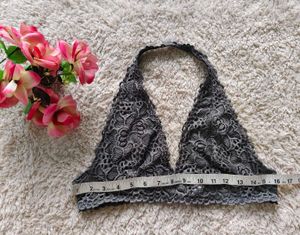 Forever 21 : Lace Halter Bralette