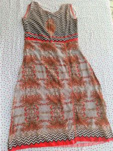 Patterned Sleeveless Kurti L Size