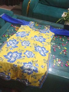 Beautiful Floral Kurta With Net Arms ..💙🪬