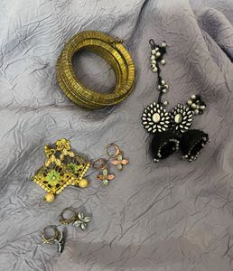 Decorative jewelry box