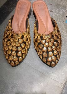 Sandal