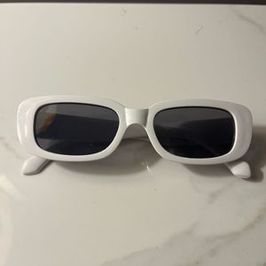 WHITE SUNGLASSES