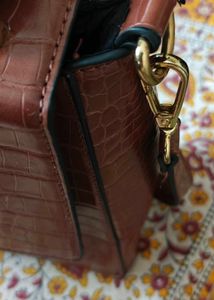 Stylish Brown Handbag
