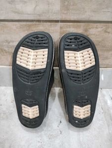 Slip-on Sandal In Black &amp; Cream Color