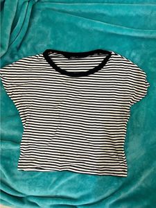 Zara Crop Top Stripes White And Black