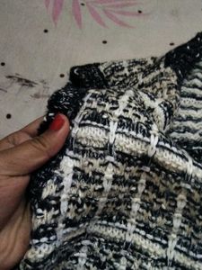 Elegant Sleeveless Tweed Vest