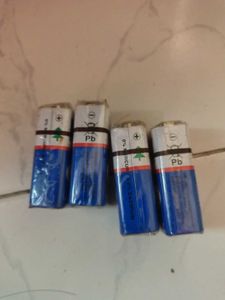 New Packed Set Of 4 Battery