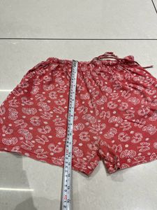 Regular Red Shorts