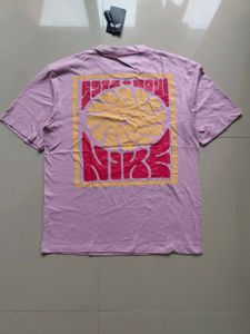 Nike Premium Loose fit tshirt