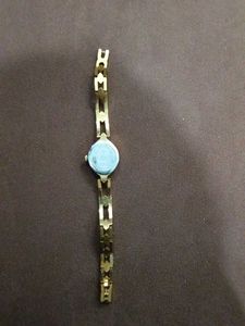 Elegant Gold Watch - Quartz Swarna