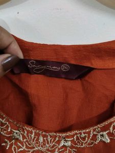 Elegant Embroidered Kurta
