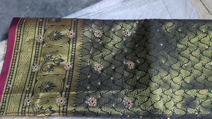 Elegant Black &amp; Gold Saree