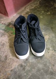 Woman Black Sneakers UK 6&7 Can Also Buy