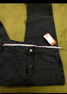 🚨SALE🚨Charcoal Denim Mom Jeans 🚨🚨