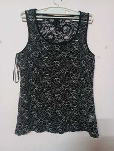 Crossroads Top