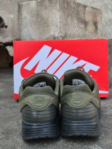 Nike Air Max Verse – Men’s Sneakers (UK 8)