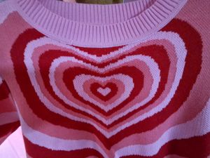 Heart Pattern Knit Cropped Top