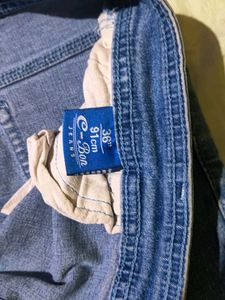 Capri Jeans