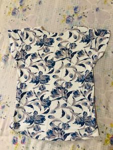 Girl’s Crop T-shirt