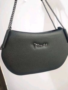 BRAND NEW Chic Shoulder Bag