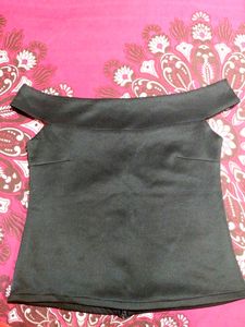 🎊Price Drop🎊 Black Off Shoulder Top