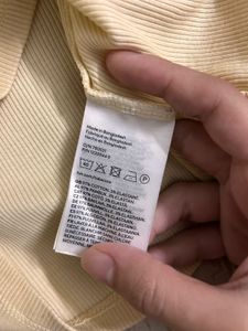 H&amp;M Bow And Lace Fitted Yellow Tee