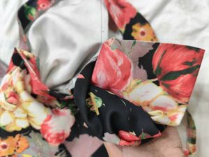 Floral Print Crop Top Jacket (Extra Sleeves)