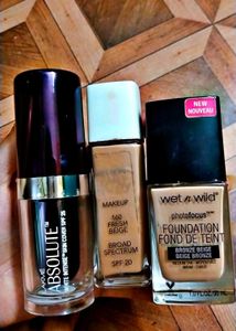 B1️⃣G2️⃣ FREE(Set Of 3 Foundations)+ Freebies 🎁