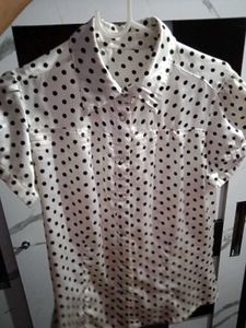 Polka Dot White Top🤍🤍🤍
