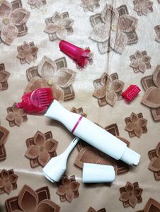 Eyebrow And Hair Trimmer