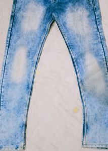 A New Jeans Which Can Be Wear by Both Girl/Boy