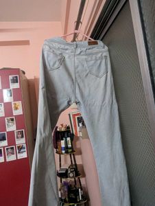 Light Wash Flared Jeans