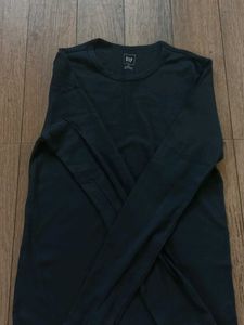 Women Gap Long Sleeve Tshirt