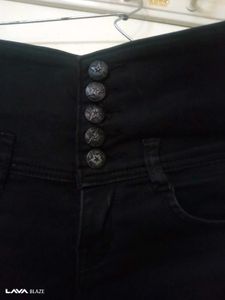 Black High-Waisted Jeans