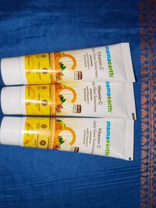 Mama Earth Vitamin C Daily Glow Sunscreen