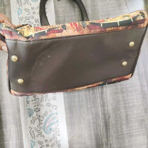 Egyptian Print Spacious Handbag