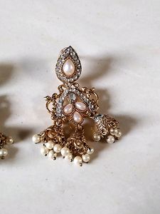 *Pair Of Gold Covered *not real* Earings.