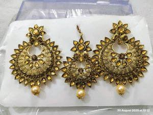 Earing And Mangteeka